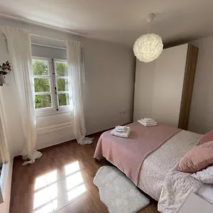 https://beautiful-3-bd-apartment-in-la-laguna-city-centre.tenerifehoteles.net